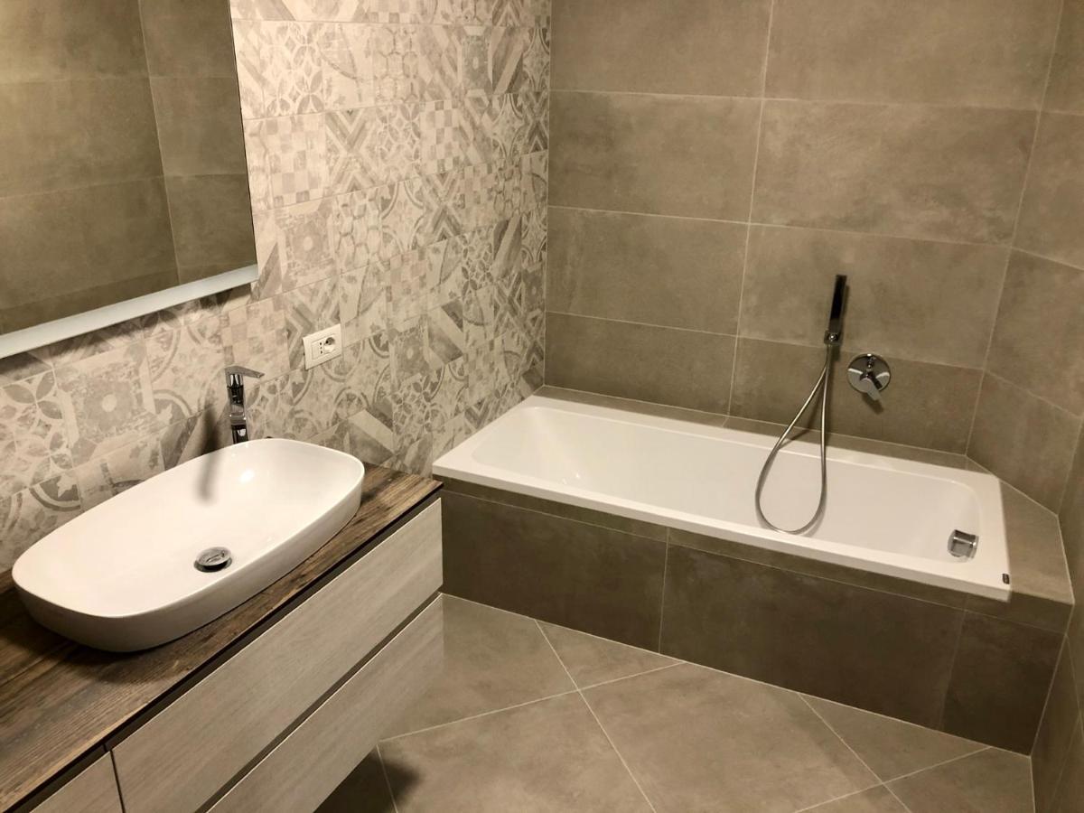 Casa Elisabetta, Affacciata Sul Golfo Apartment Salò Екстериор снимка